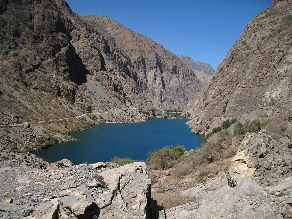 Mountain lake in a narrow gorge on the Seven Lakes route
