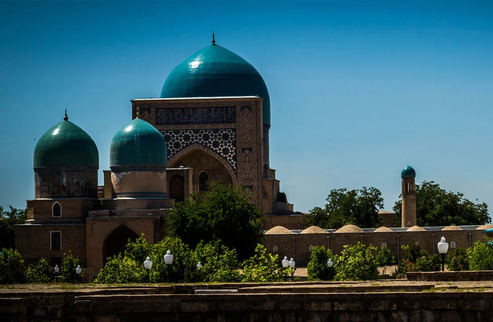 Dorut Tilavat and Kok Gumbaz mosque