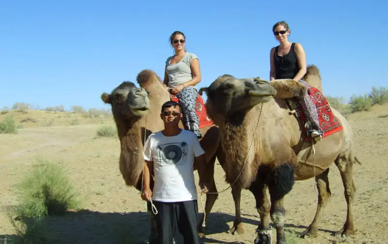 camel-riding-nuratau